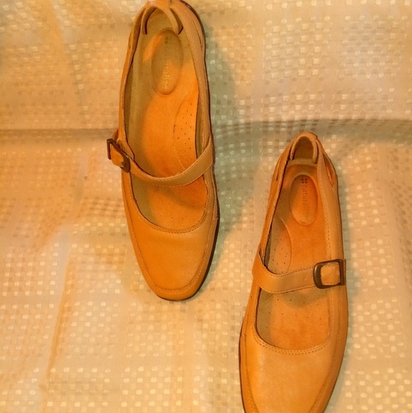 Naturalizer - Juliana Loafers - Picture 2 of 5